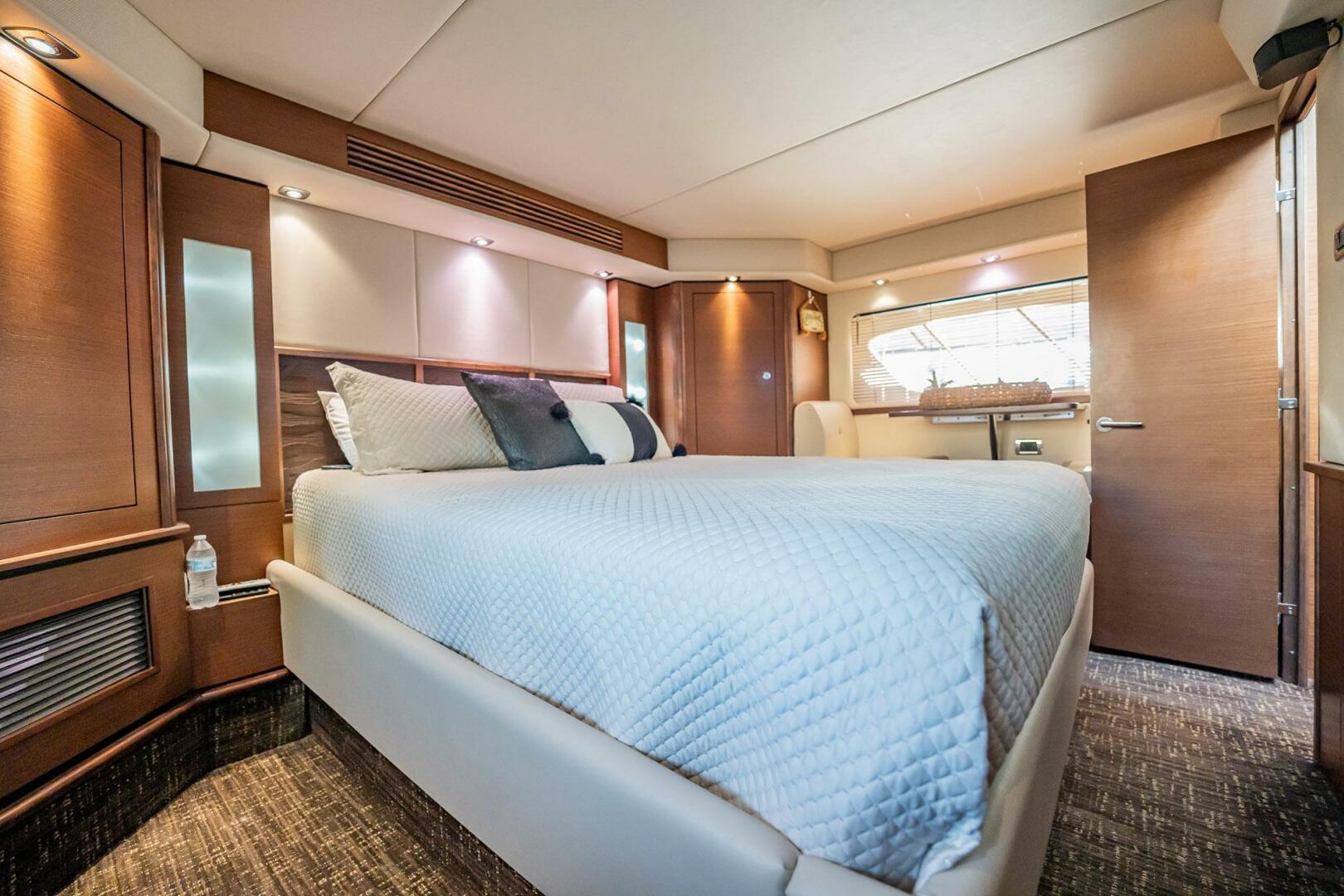 Slide: The Image of Sea Ray 580 Sundancer 2013 - 4429249