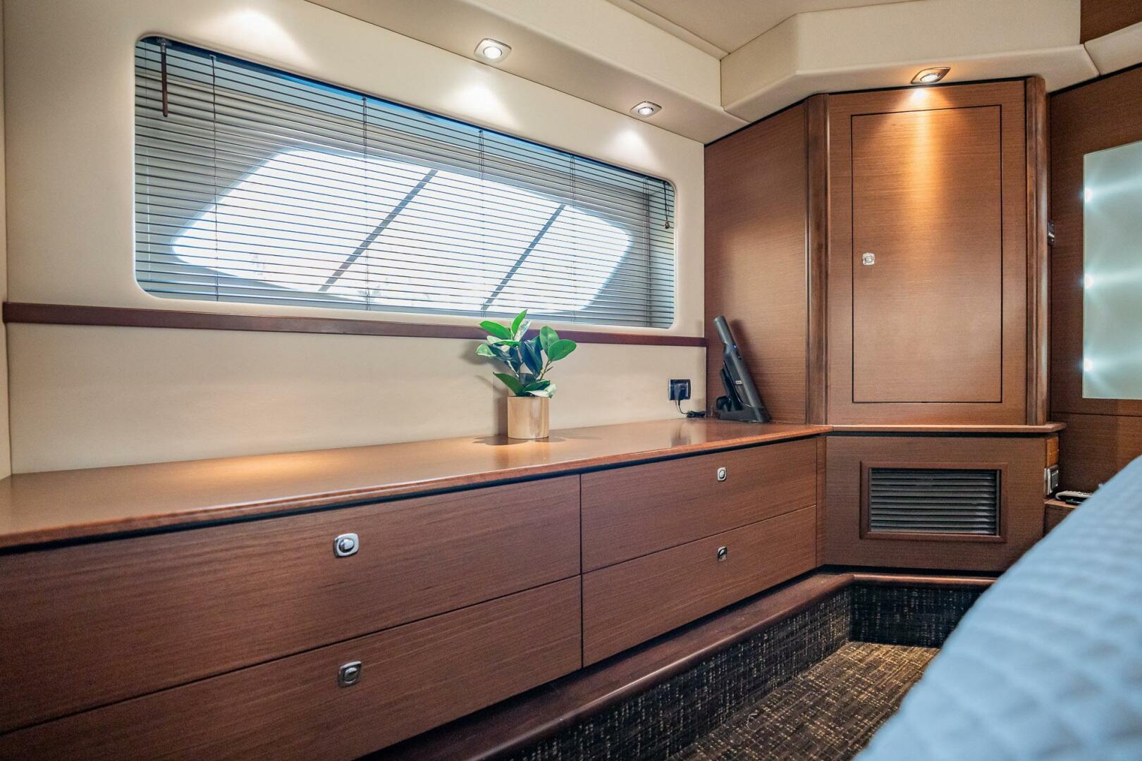 Slide: The Image of Sea Ray 580 Sundancer 2013 - 4429251