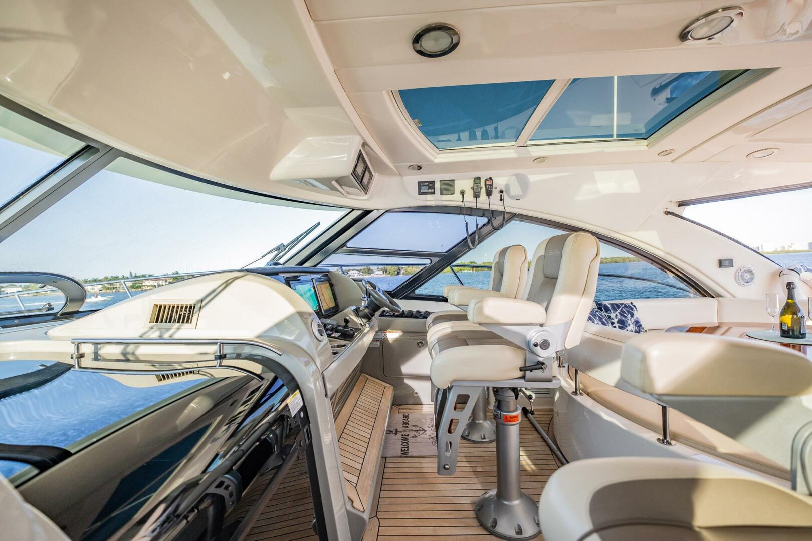 Slide: The Image of Sea Ray 580 Sundancer 2013 - 4429268