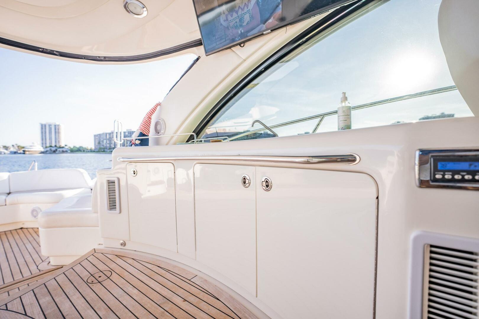 Slide: The Image of Sea Ray 580 Sundancer 2013 - 4429275