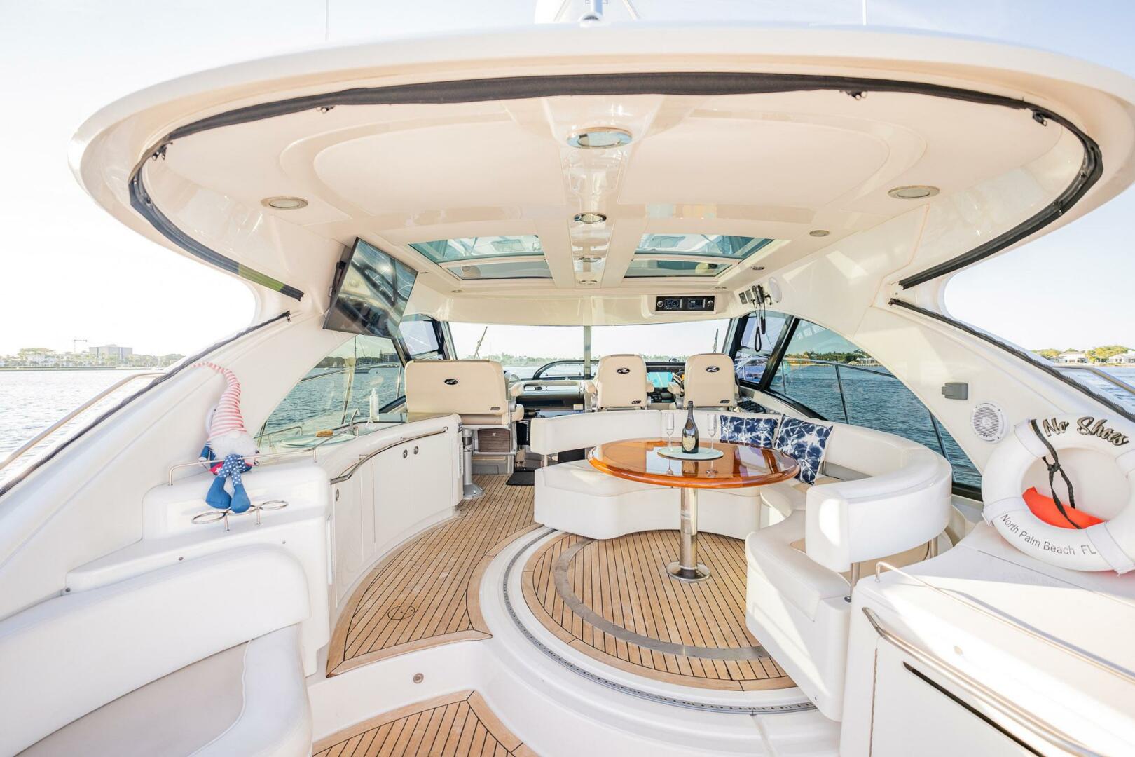 Slide: The Image of Sea Ray 580 Sundancer 2013 - 4429276