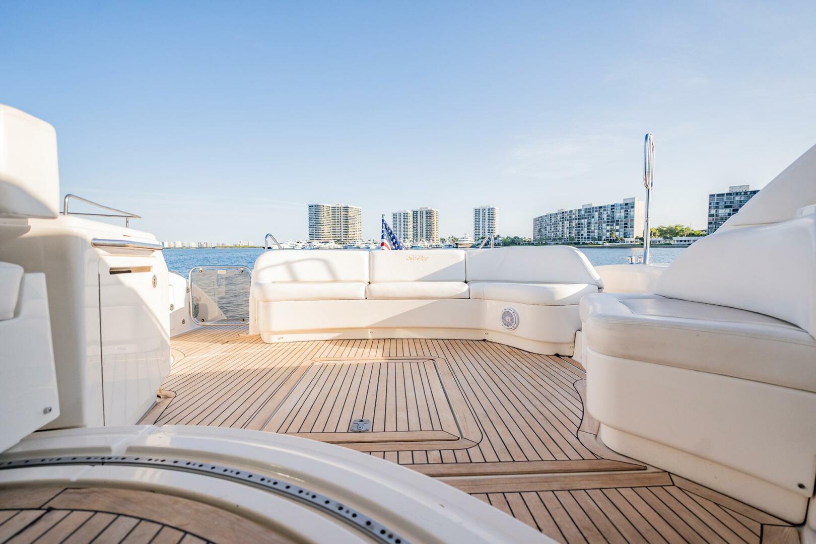 Slide: The Image of Sea Ray 580 Sundancer 2013 - 4429279