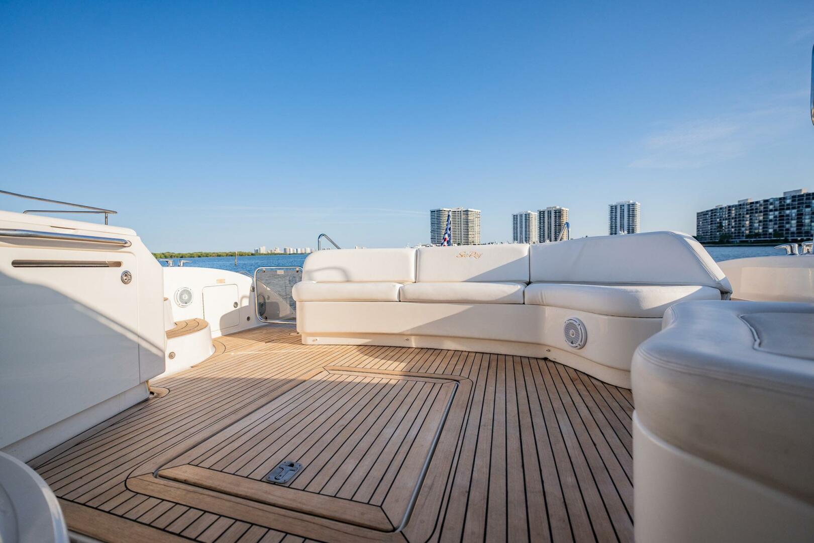 Slide: The Image of Sea Ray 580 Sundancer 2013 - 4429281