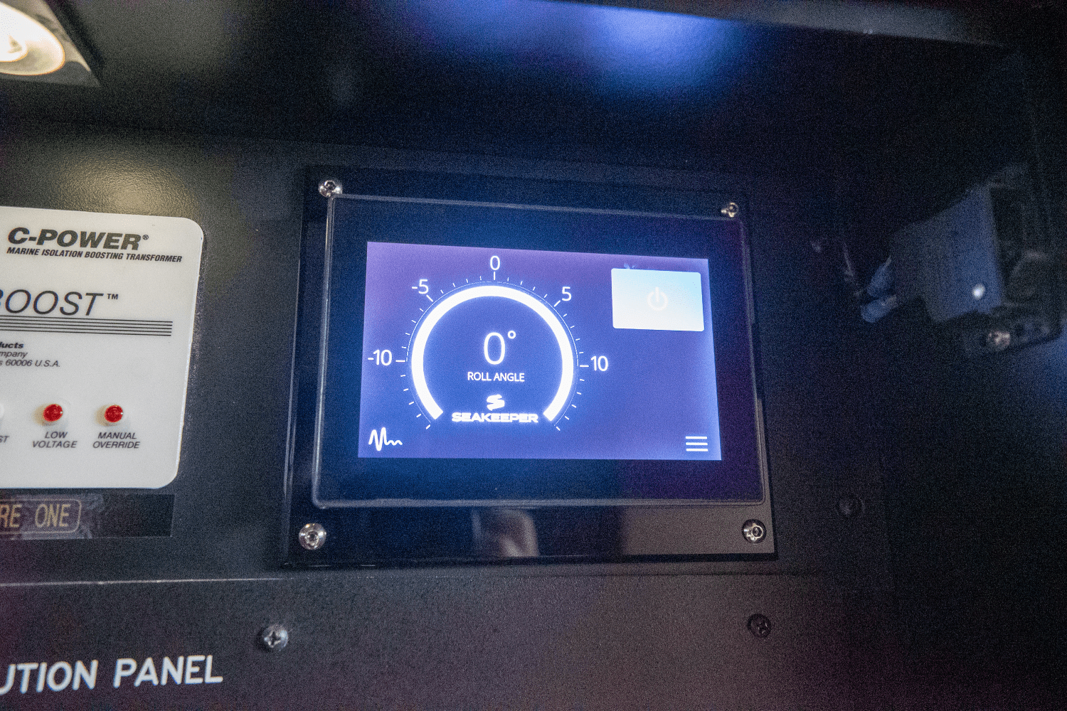 Slide: The Image of Sea Ray 590 FLY 2017 - 60