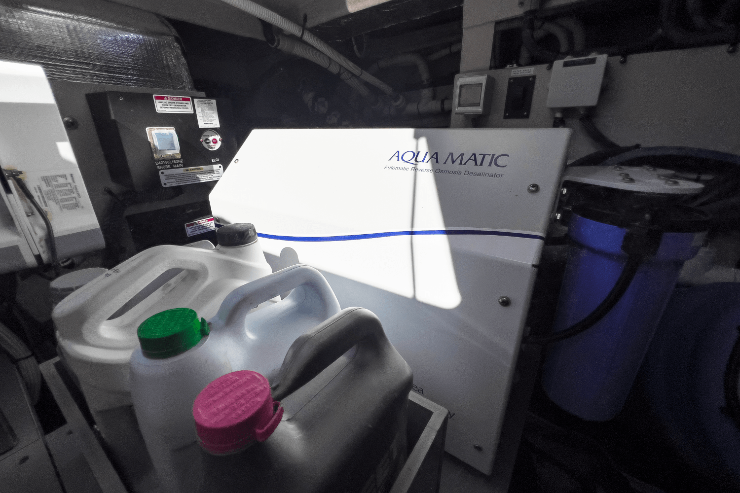 Slide: The Image of Sea Ray 590 FLY 2017 - 94