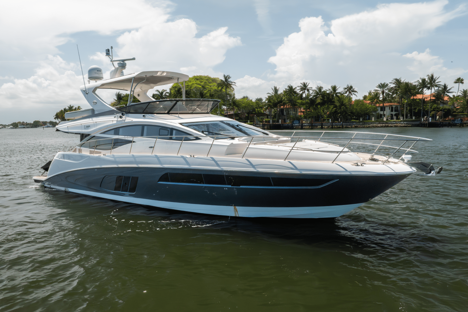 Slide: The Image of Sea Ray 59 FLY 2018 - 4