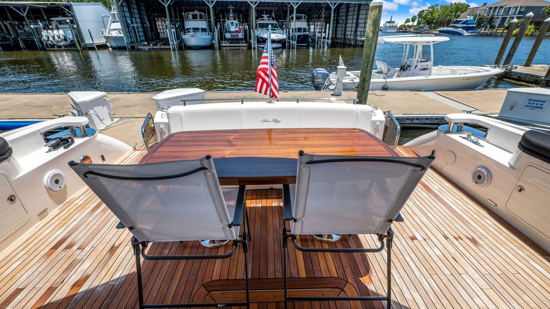 Slide: The Image of Sea Ray 610 SUNDANCER 2013 - 3818506