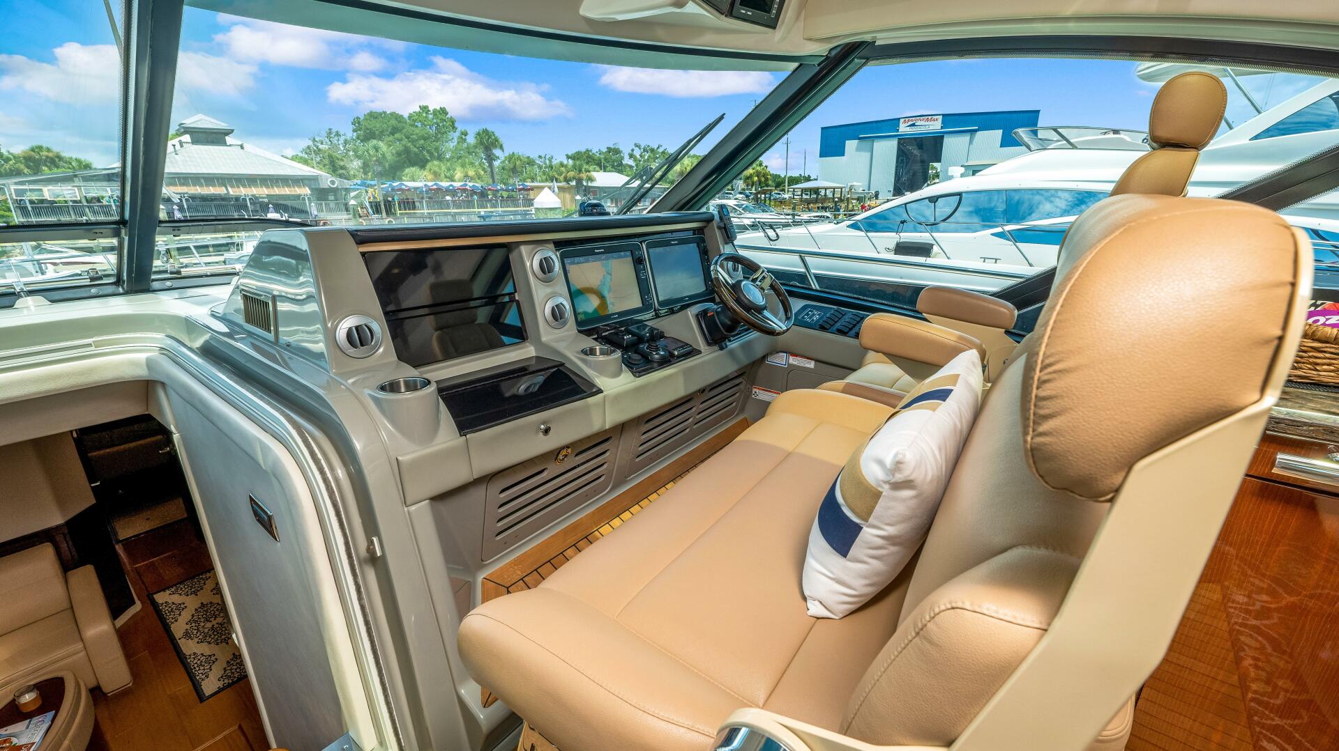 Slide: The Image of Sea Ray 610 SUNDANCER 2013 - 3818514
