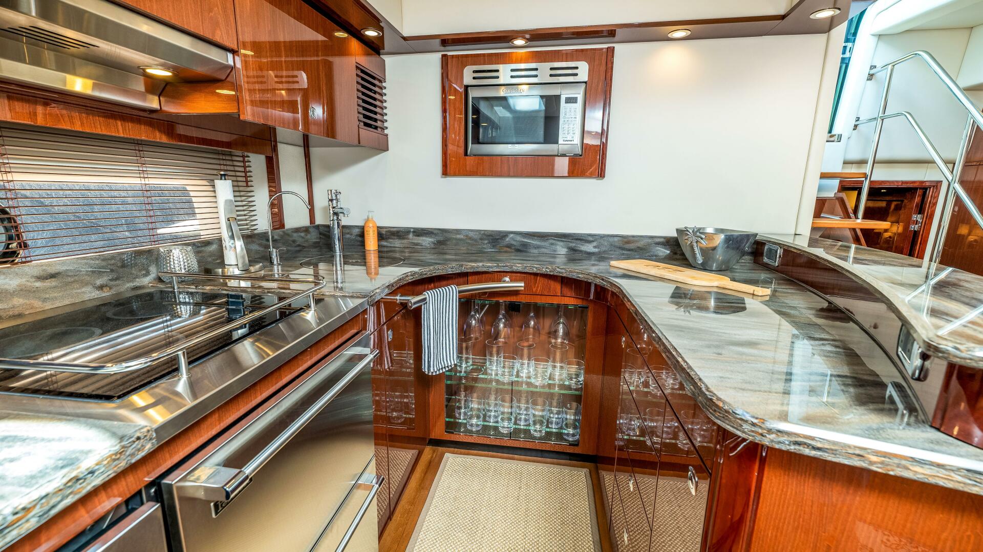 Slide: The Image of Sea Ray 610 SUNDANCER 2013 - 3818518