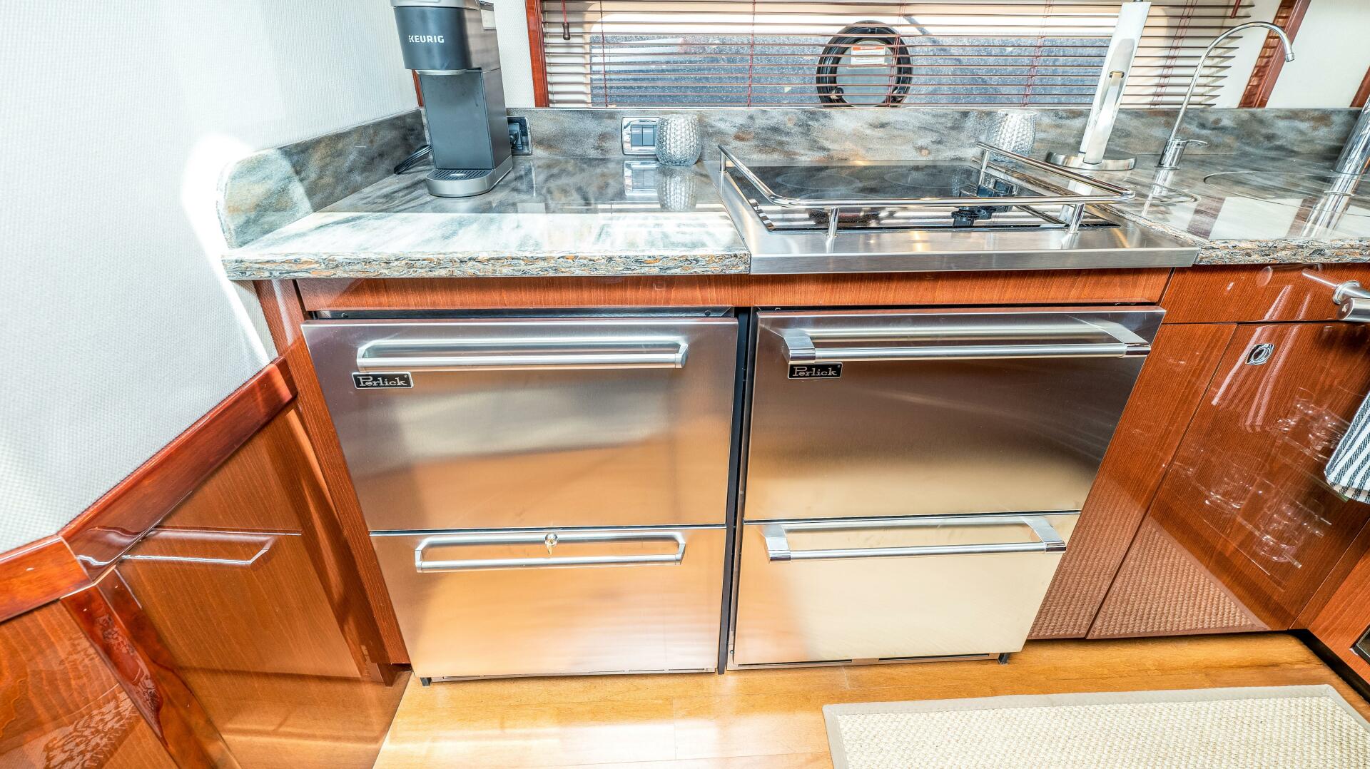 Slide: The Image of Sea Ray 610 SUNDANCER 2013 - 3818519