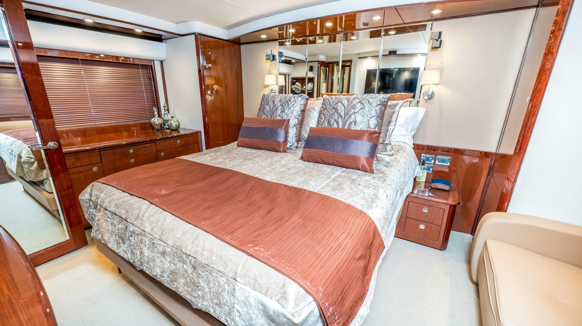 Slide: The Image of Sea Ray 610 SUNDANCER 2013 - 3818523