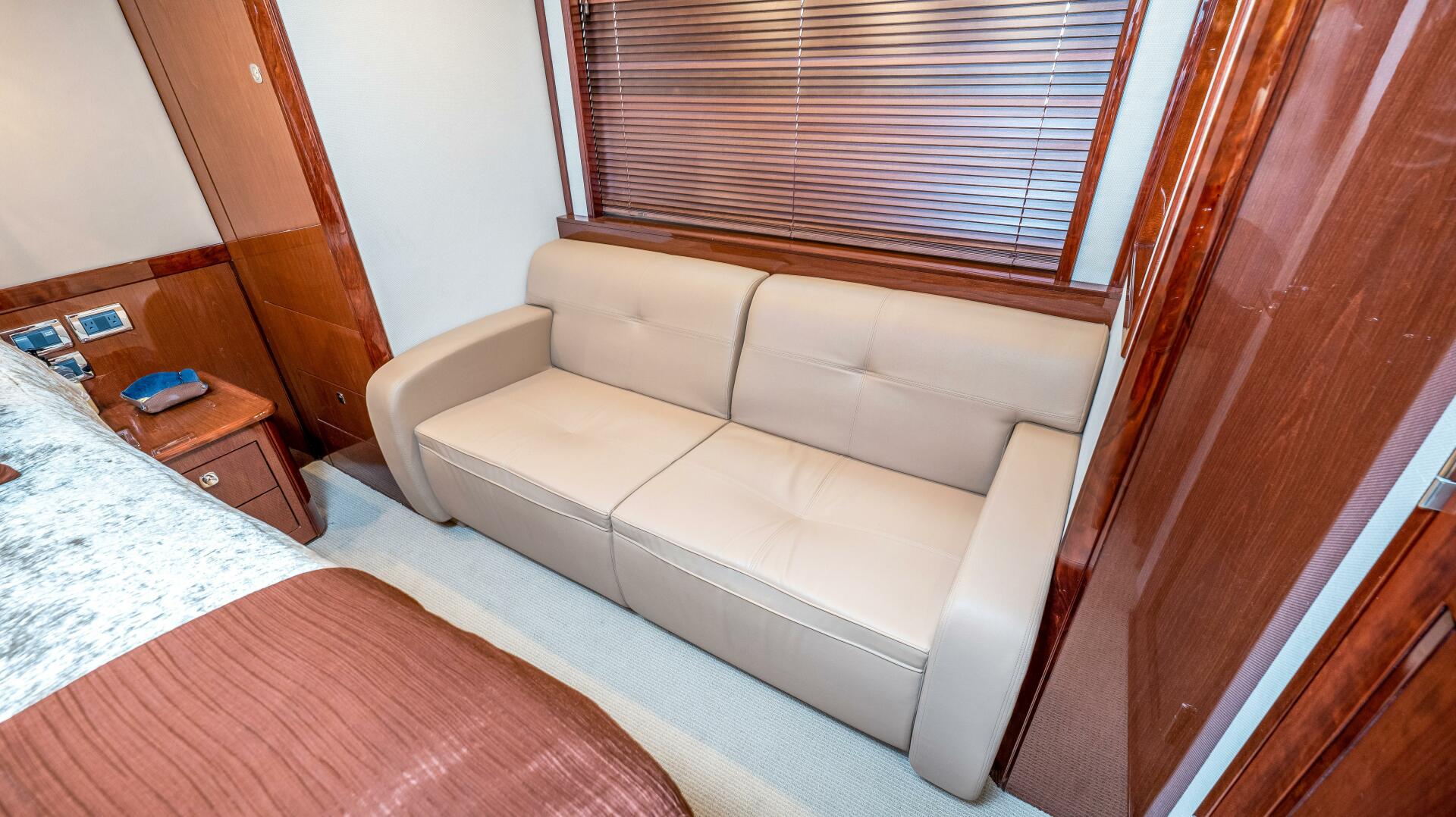 Slide: The Image of Sea Ray 610 SUNDANCER 2013 - 3818525