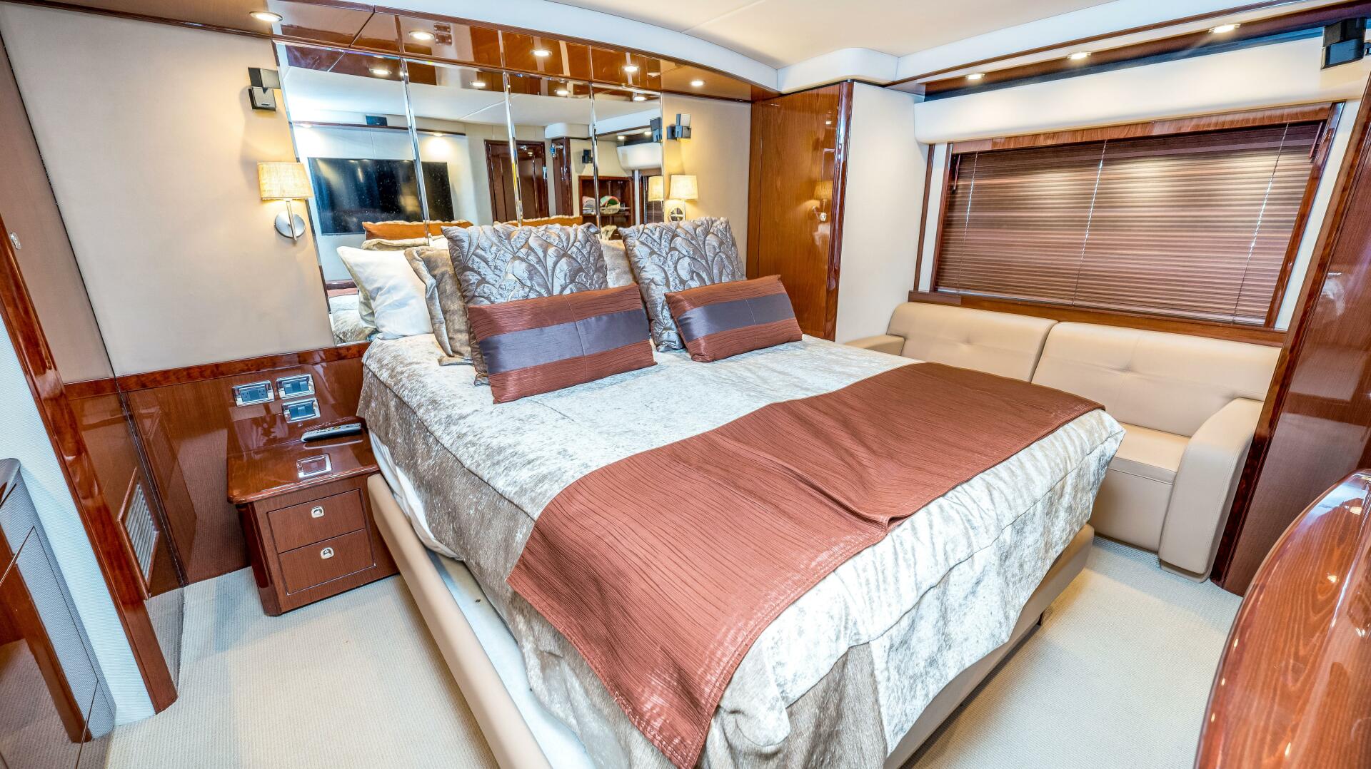 Slide: The Image of Sea Ray 610 SUNDANCER 2013 - 3818526