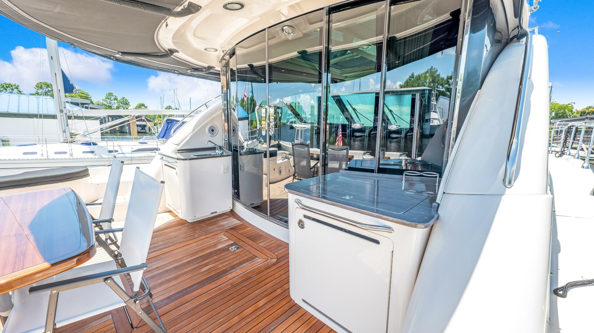 Slide: The Image of Sea Ray 610 SUNDANCER 2013 - 3818546