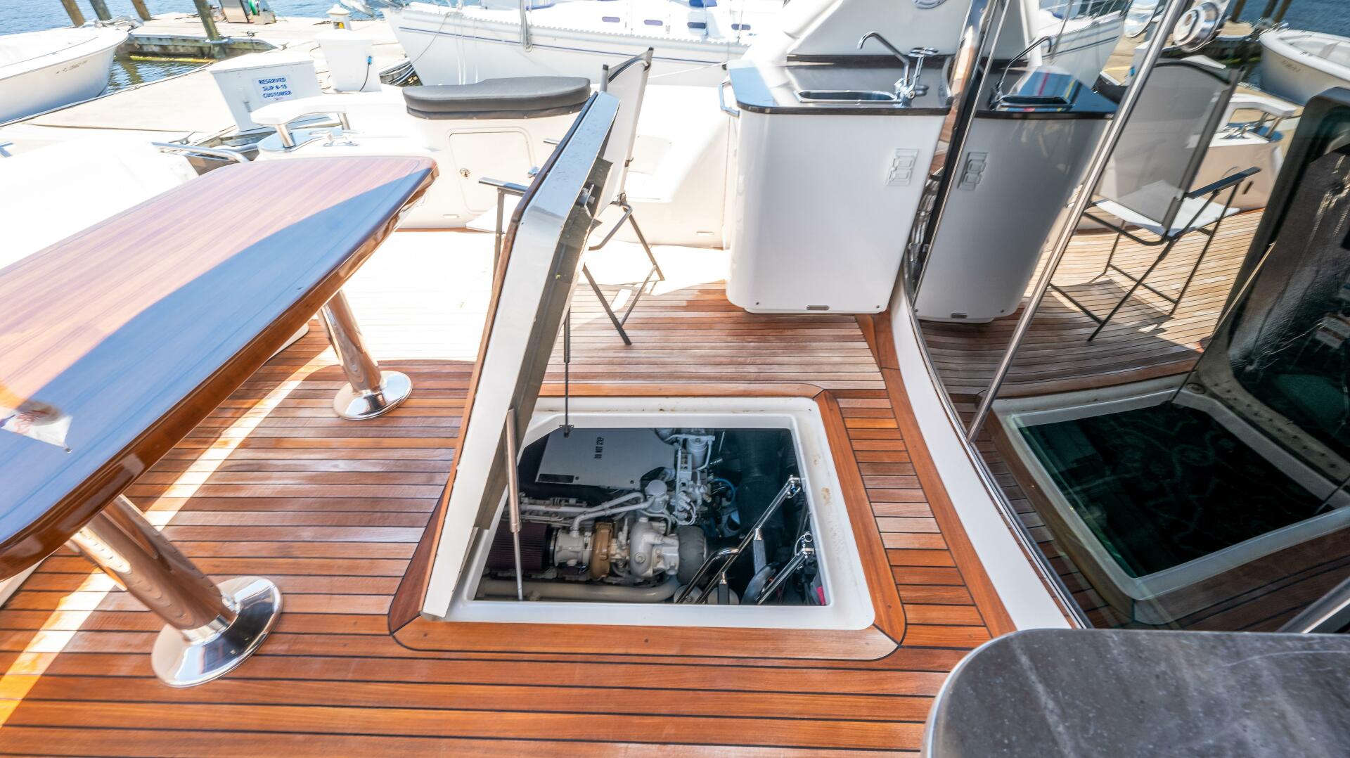 Slide: The Image of Sea Ray 610 SUNDANCER 2013 - 3818555