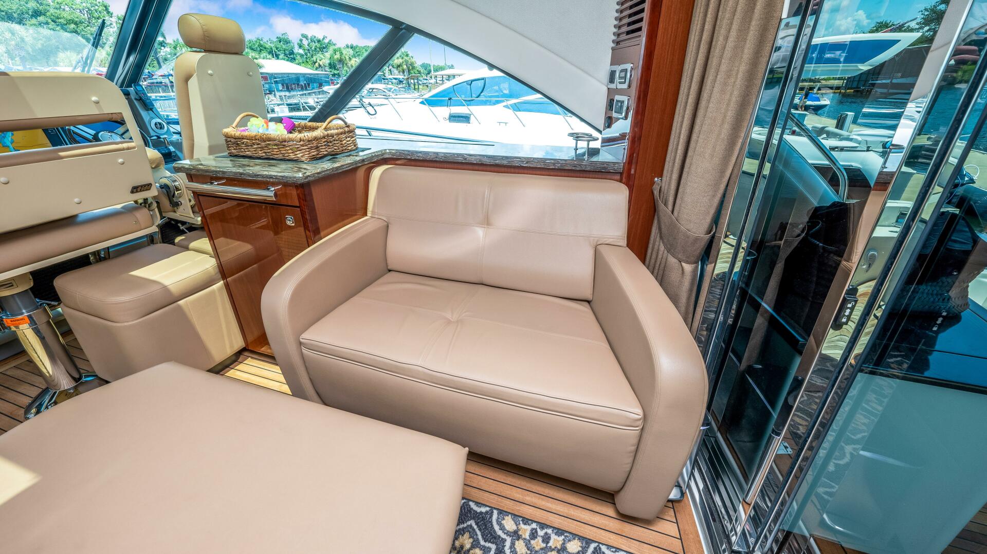 Slide: The Image of Sea Ray 610 SUNDANCER 2013 - 3818560