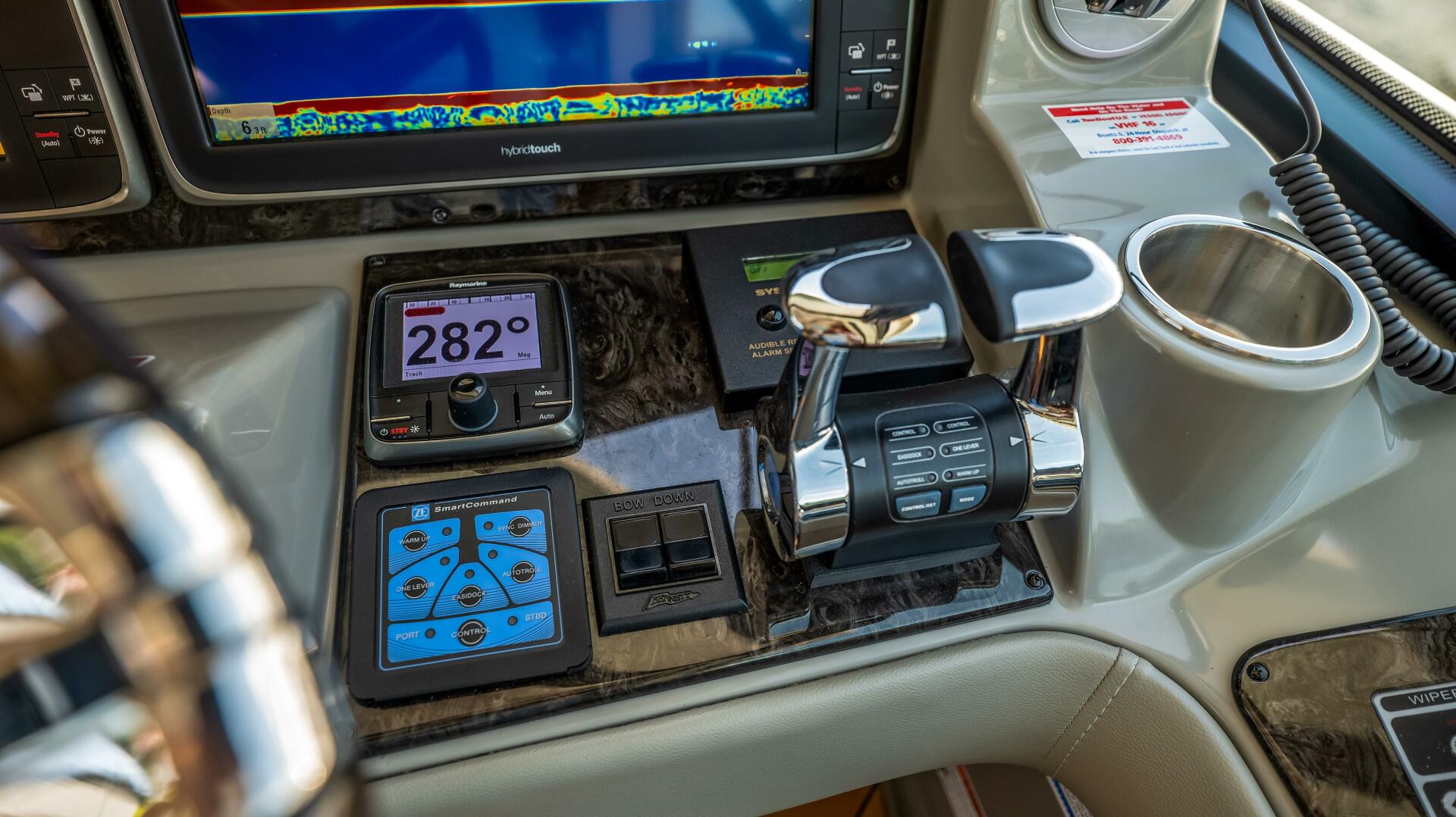 Slide: The Image of Sea Ray 610 SUNDANCER 2013 - 3818565