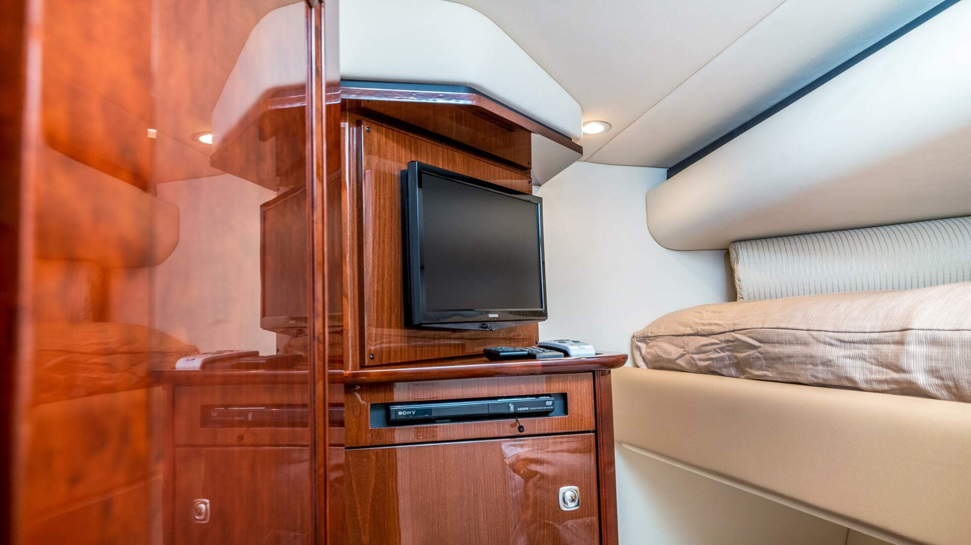 Slide: The Image of Sea Ray 610 SUNDANCER 2013 - 3818575