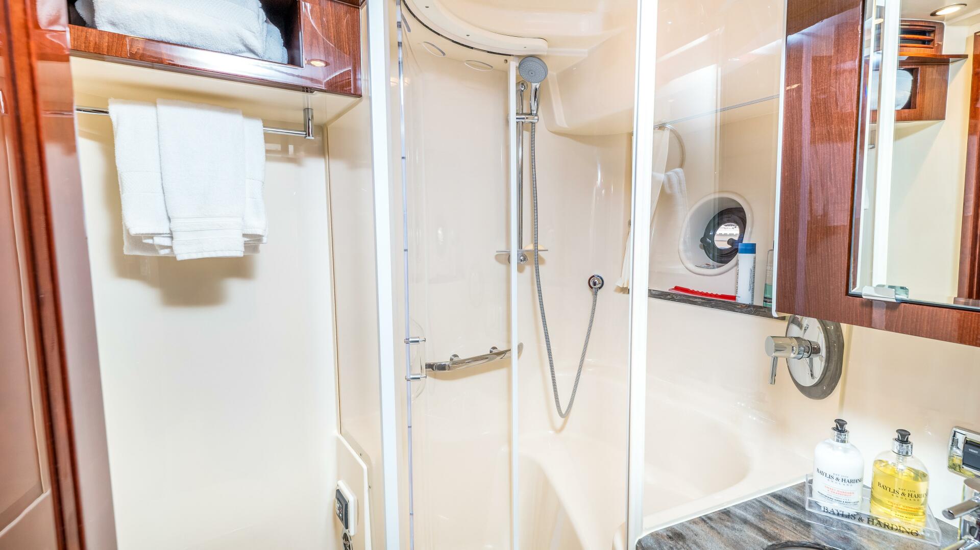 Slide: The Image of Sea Ray 610 SUNDANCER 2013 - 3818579