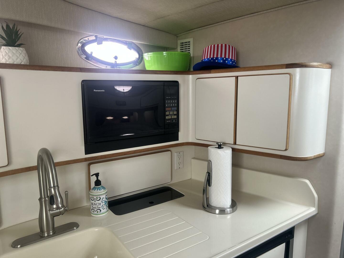 Slide: The Image of Sea Ray Express Cruiser 1994 - 5165788