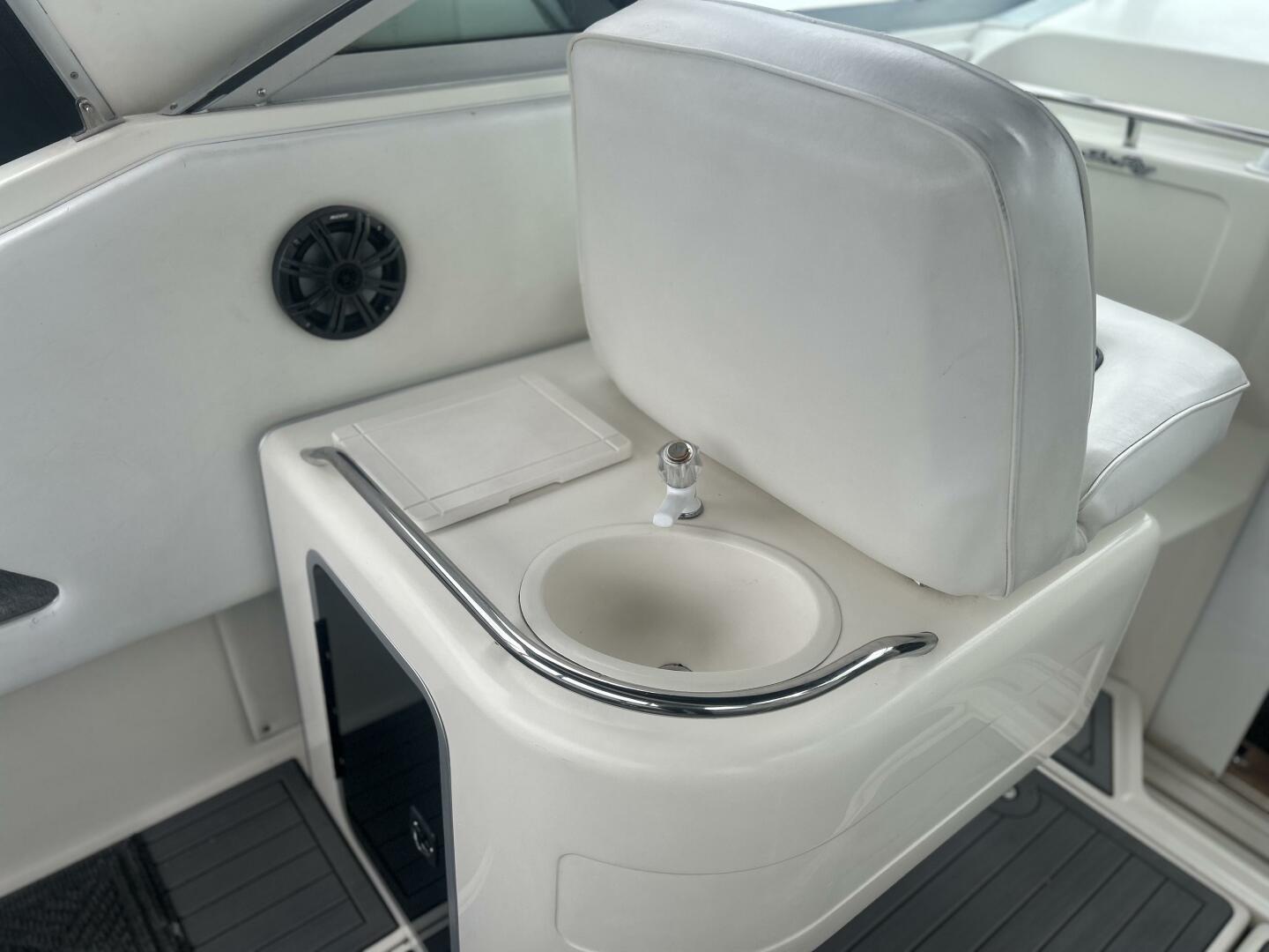 Slide: The Image of Sea Ray Express Cruiser 1994 - 5165790