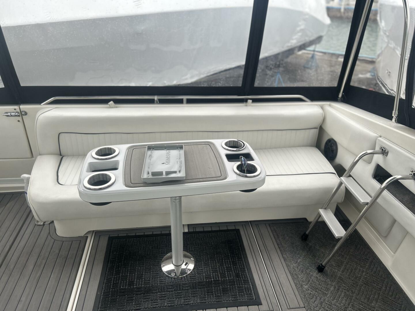 Slide: The Image of Sea Ray Express Cruiser 1994 - 5165791