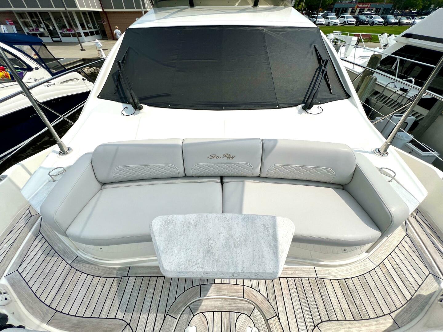 Slide: The Image of Sea Ray L550 Fly 2018 - 4428479