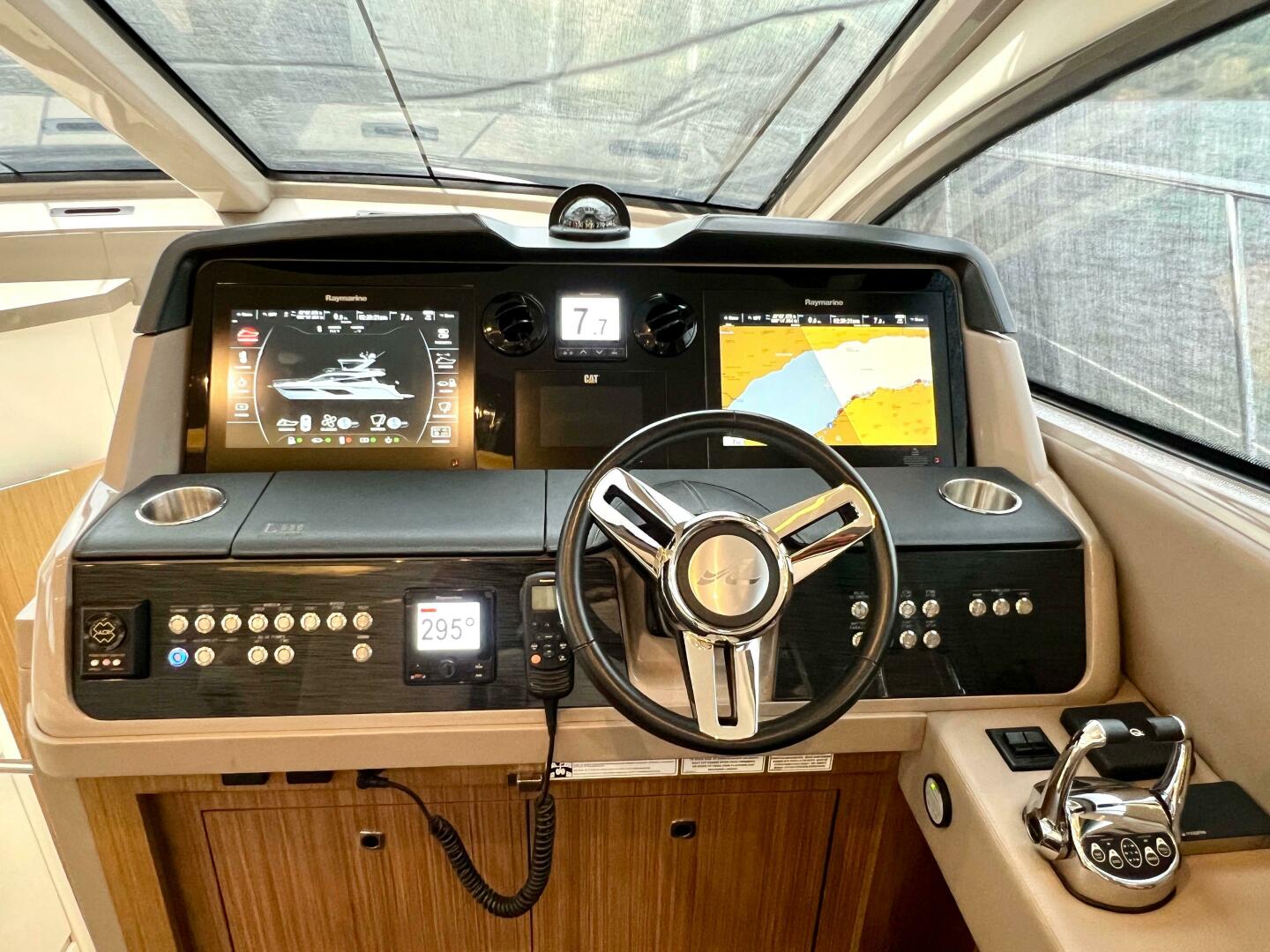 Slide: The Image of Sea Ray L550 Fly 2018 - 4428486