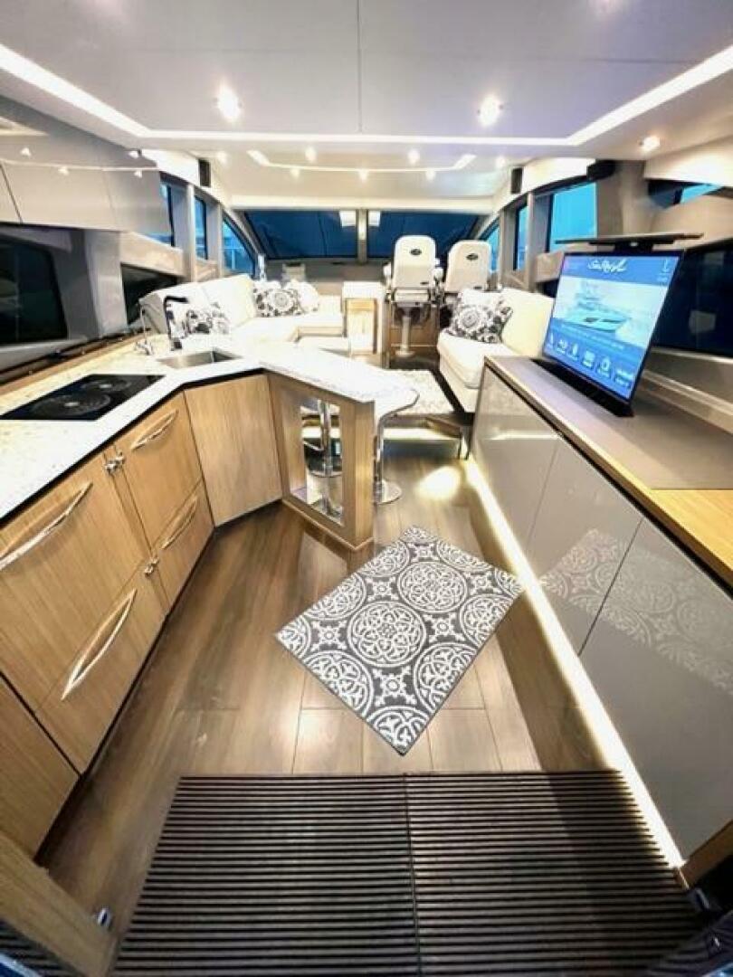 Slide: The Image of Sea Ray L550 Fly 2018 - 4428508