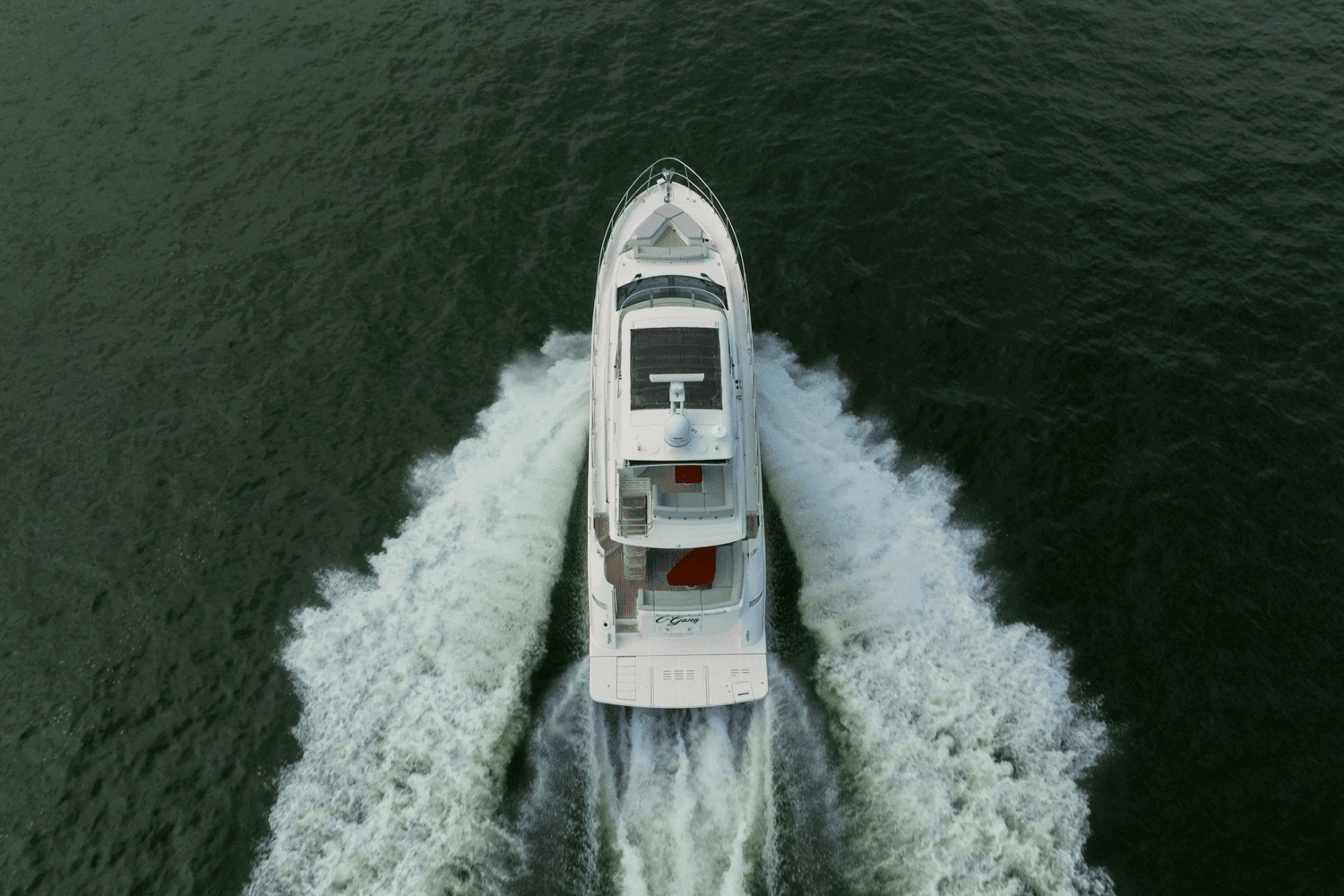 Slide: The Image of Sea Ray L550 FLY 2018 - 4
