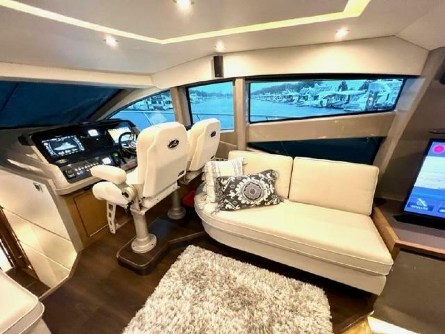 Slide: The Image of Sea Ray L550 Fly 2018 - 4428528