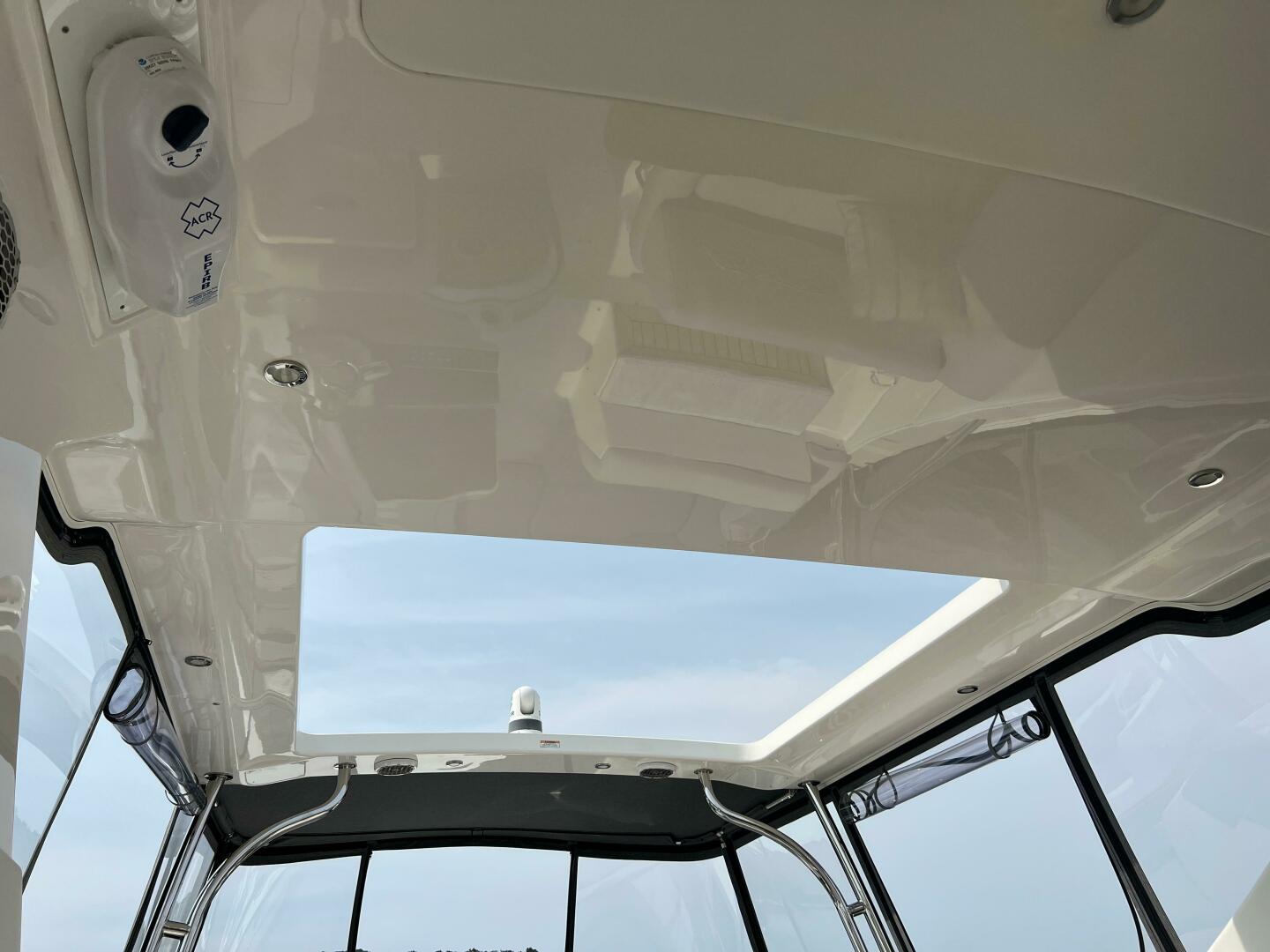 Slide: The Image of Sea Ray L550 Fly 2018 - 4428474