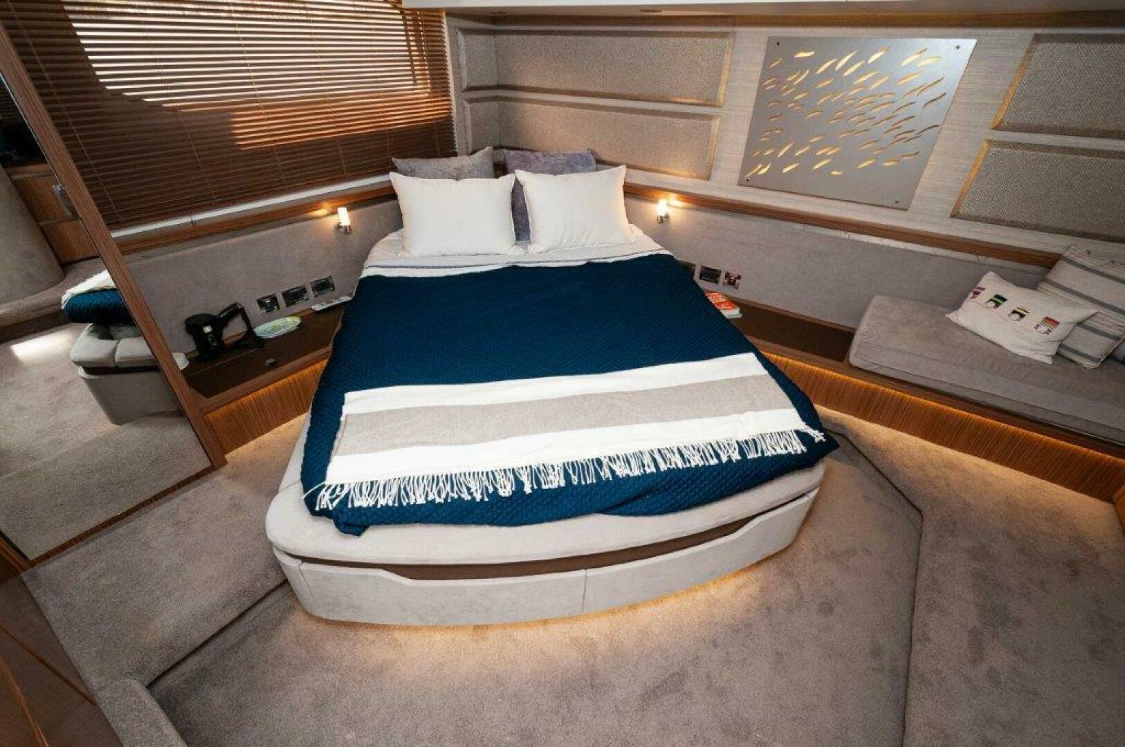 Slide: The Image of 2018 Sea Ray L550 Flybridge-Master SR - 5182305