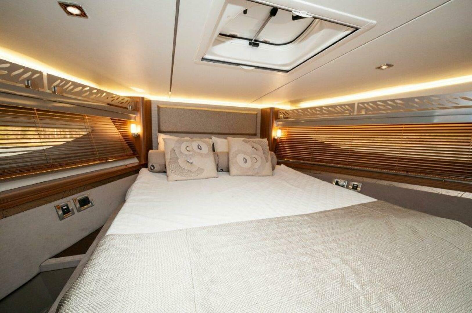 Slide: The Image of 2018 Sea Ray L550 Flybridge- VIP SR 2 - 5182326