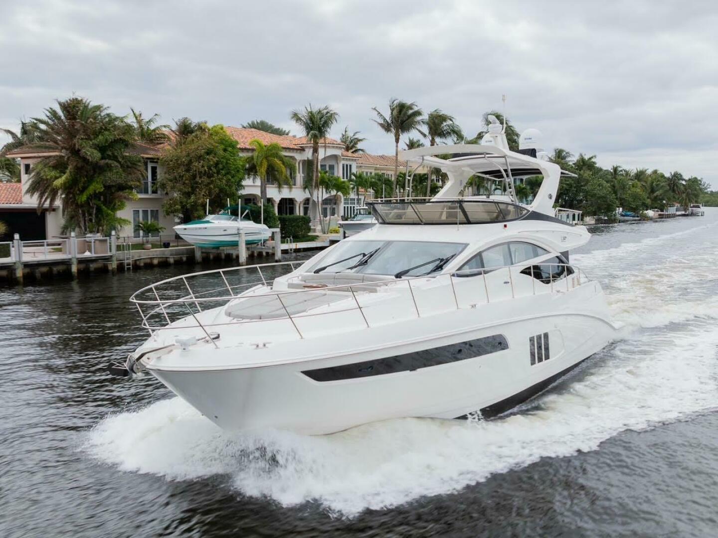 Slide: The Image of Sea Ray L590 Fly 2017 - 5001155