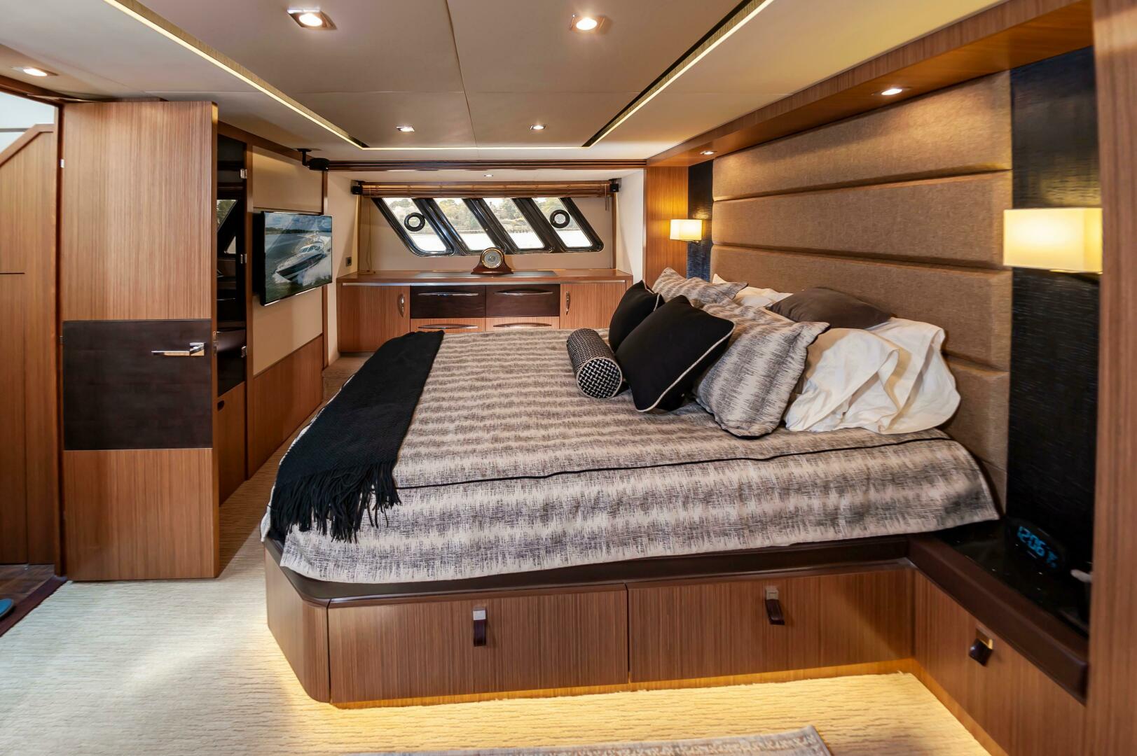 Slide: The Image of Sea Ray L650 Fly 2015 - 4313398