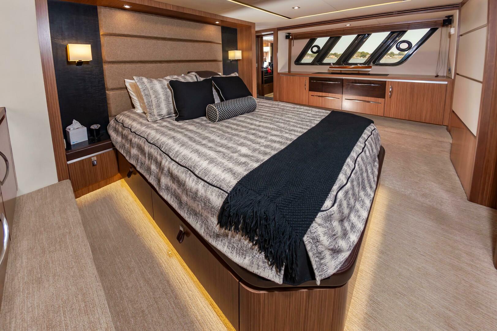 Slide: The Image of Sea Ray L650 Fly 2015 - 4313399