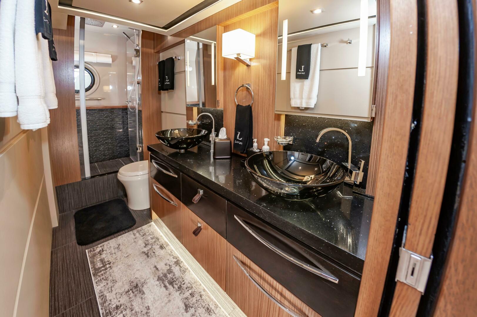 Slide: The Image of Sea Ray L650 Fly 2015 - 4313402