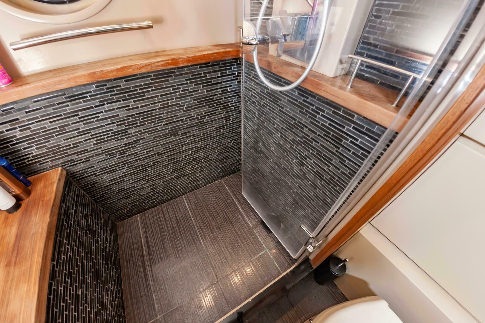 Slide: The Image of Sea Ray L650 Fly 2015 - 4313408