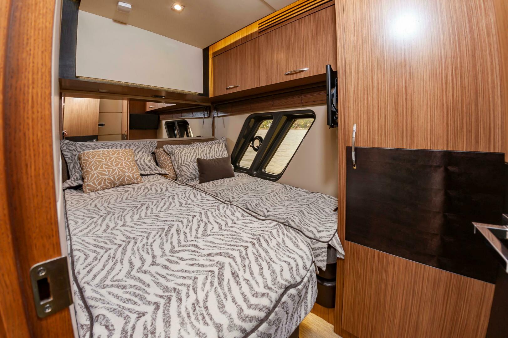 Slide: The Image of Sea Ray L650 Fly 2015 - 4313410