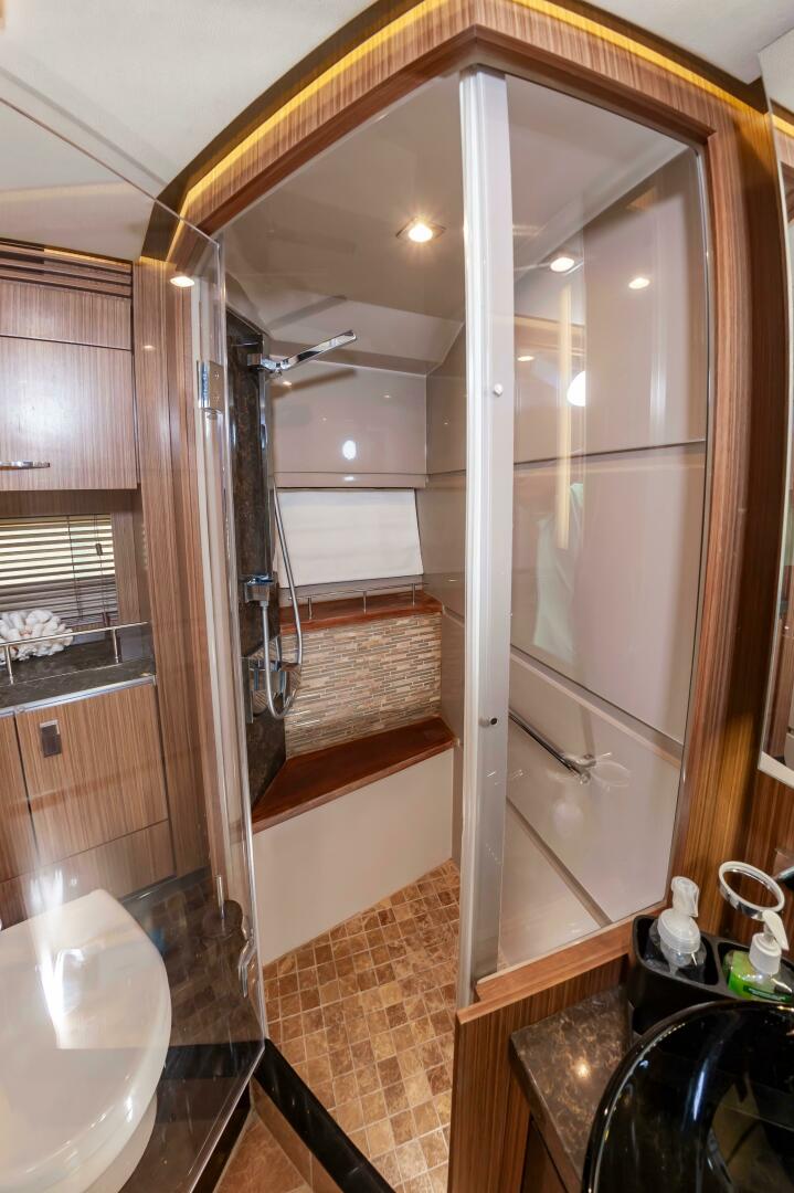 Slide: The Image of Sea Ray L650 Fly 2015 - 4313416