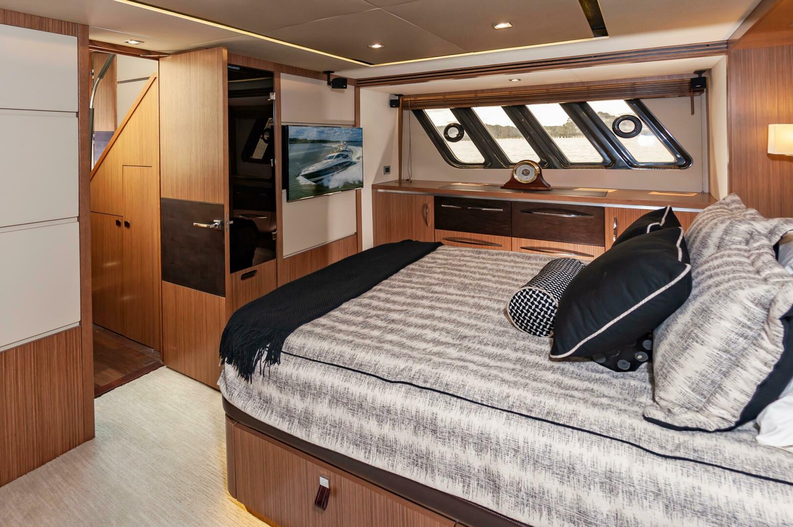 Slide: The Image of Sea Ray L650 Fly 2015 - 4313400