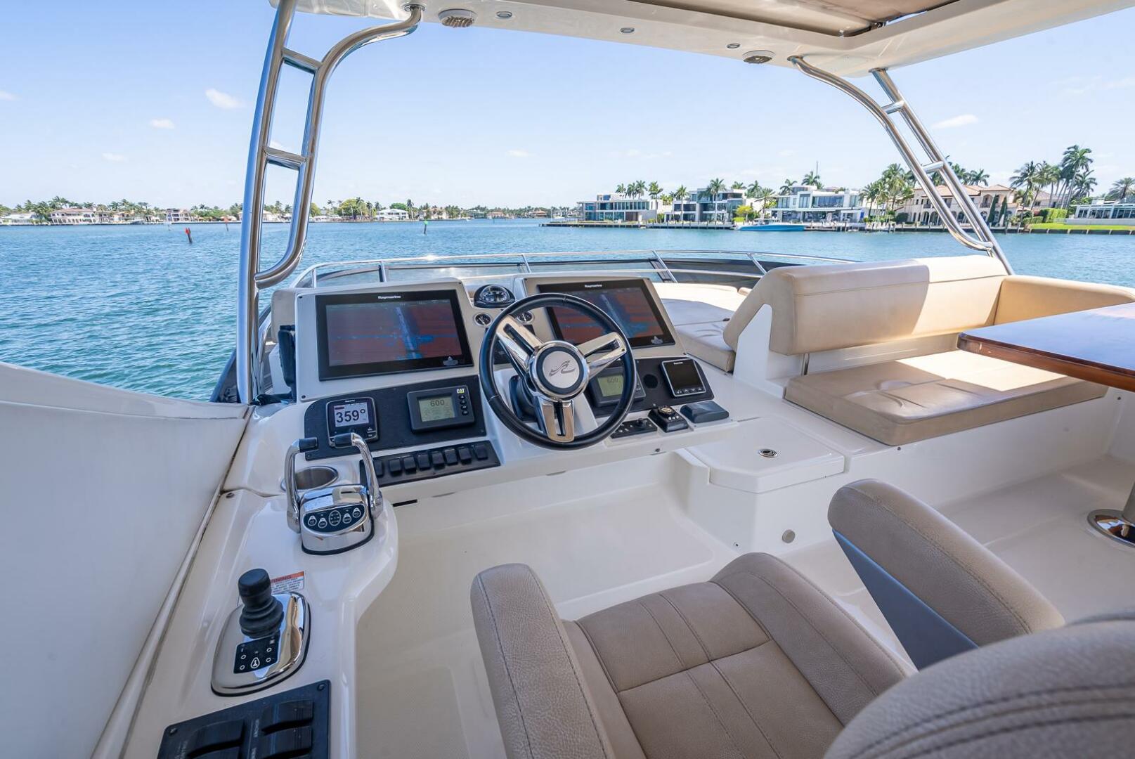 Slide: The Image of Sea Ray L650 Fly 2016 - 5270064