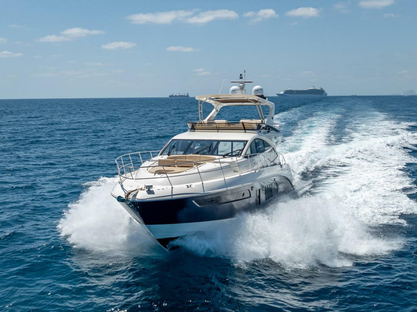 Slide: The Image of Sea Ray L650 Fly 2016 - 5270029