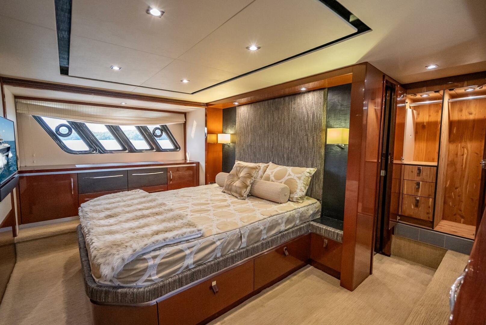 Slide: The Image of Sea Ray L650 Fly 2016 - 5270047