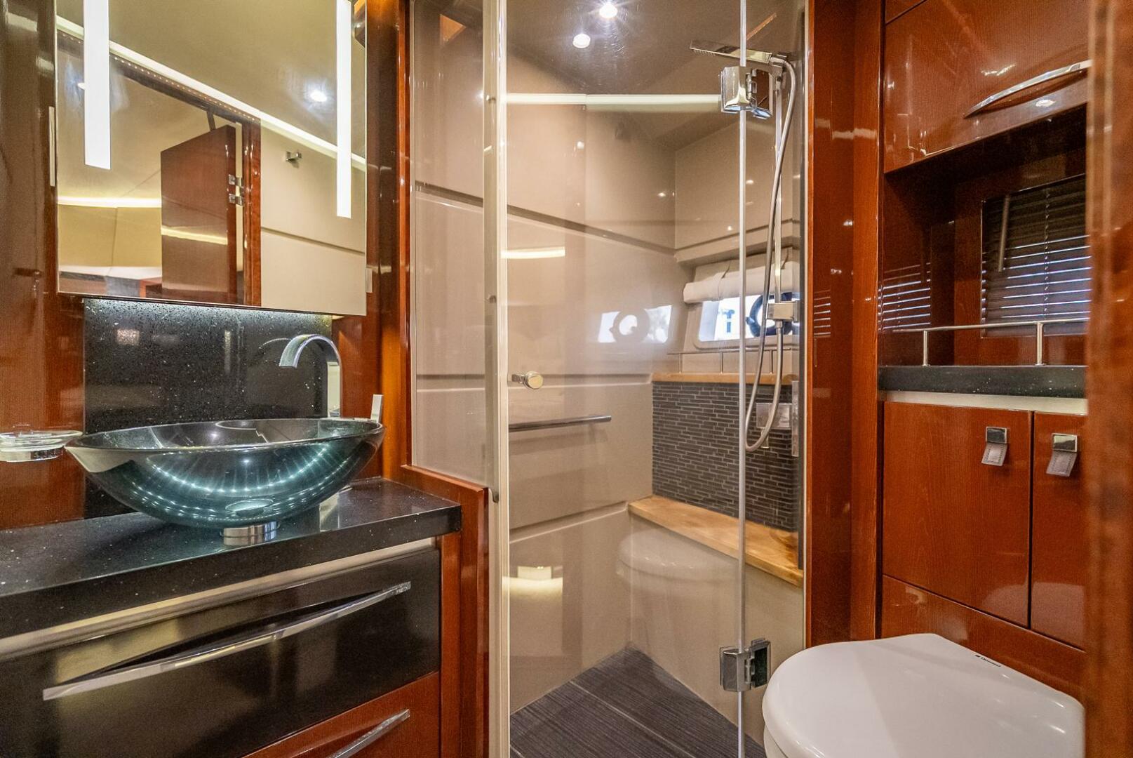 Slide: The Image of Sea Ray L650 Fly 2016 - 5270051