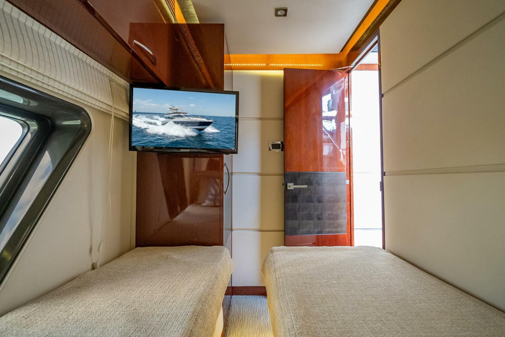 Slide: The Image of Sea Ray L650 Fly 2016 - 5270054