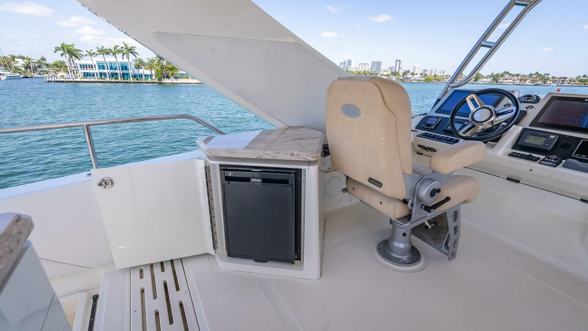 Slide: The Image of Sea Ray L650 Fly 2016 - 5270072