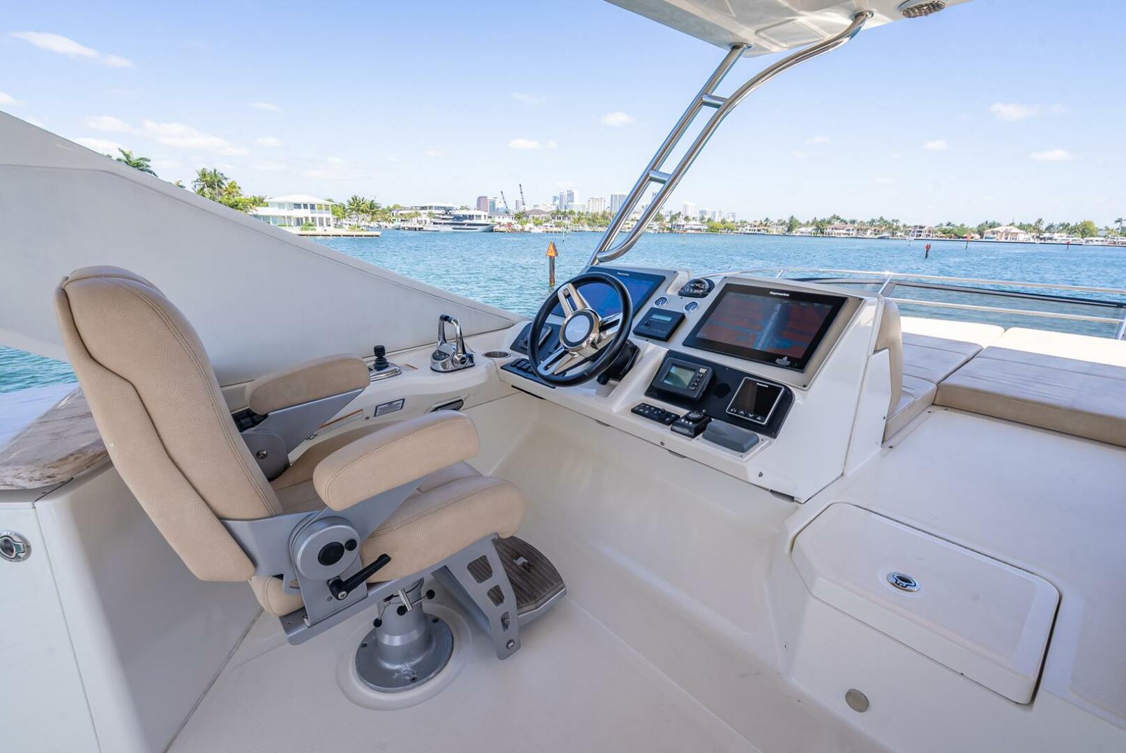 Slide: The Image of Sea Ray L650 Fly 2016 - 5270073