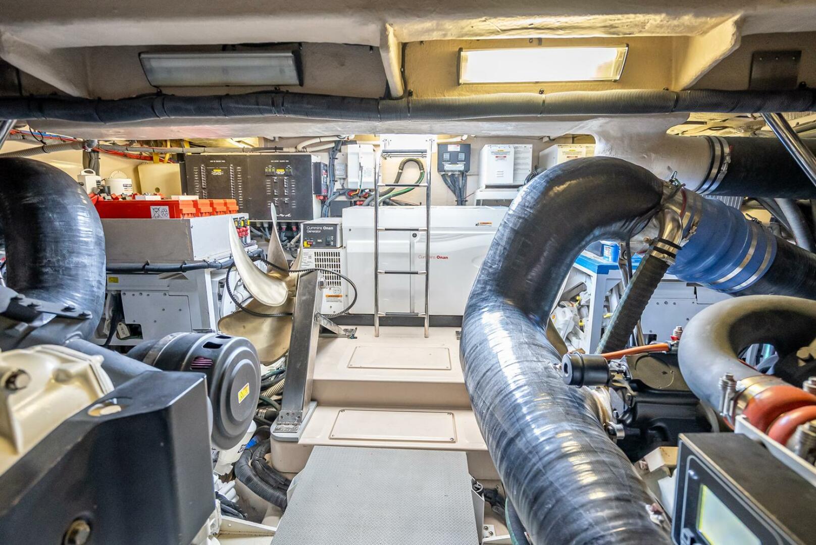 Slide: The Image of Sea Ray L650 Fly 2016 - 5270087